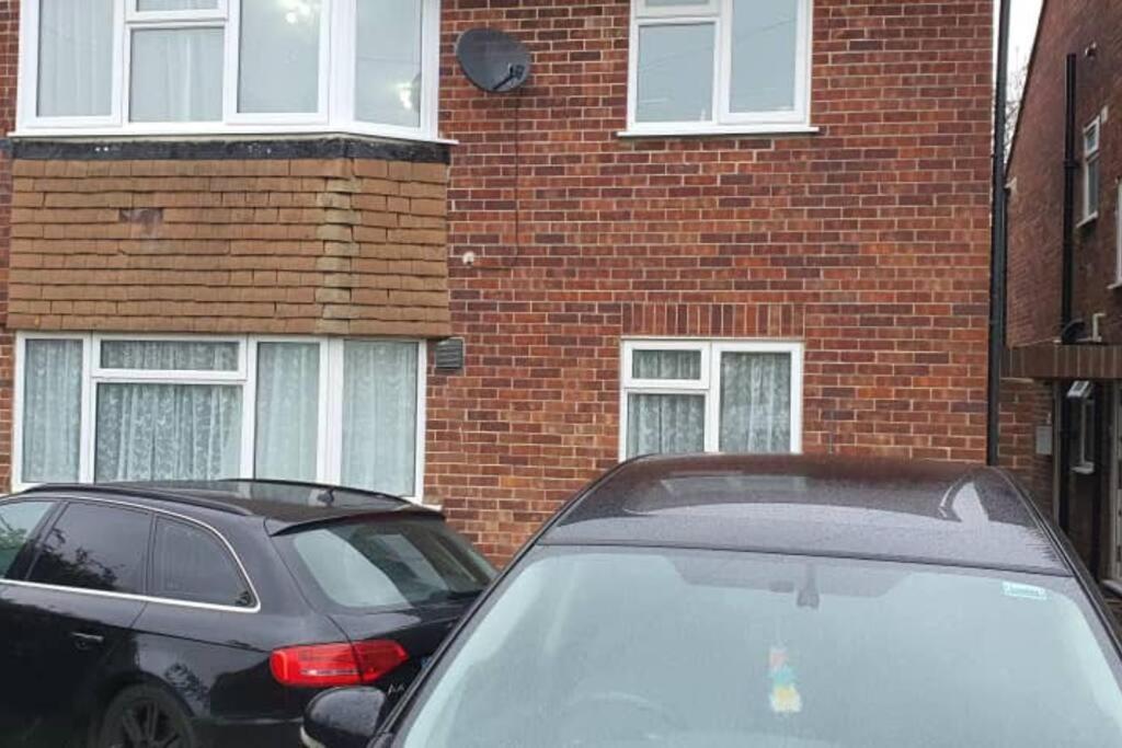 Exquisite And Modern 2 Bed Maisonette Harmondsworth Exterior photo